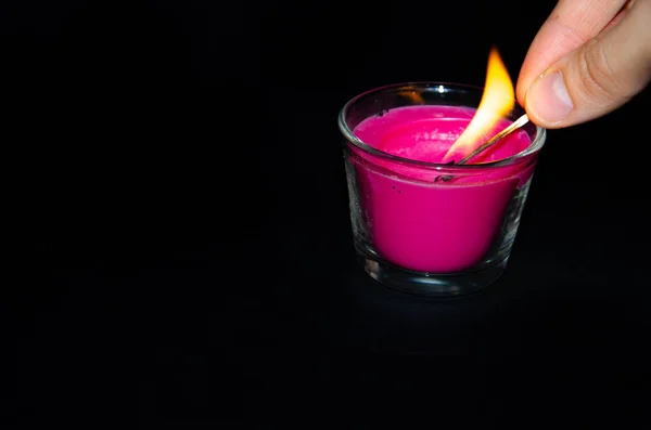 Ljus Rosa Ljus Glasburk Svart Bakgrund Ljuset Brinner Försonad Hand — Stockfoto