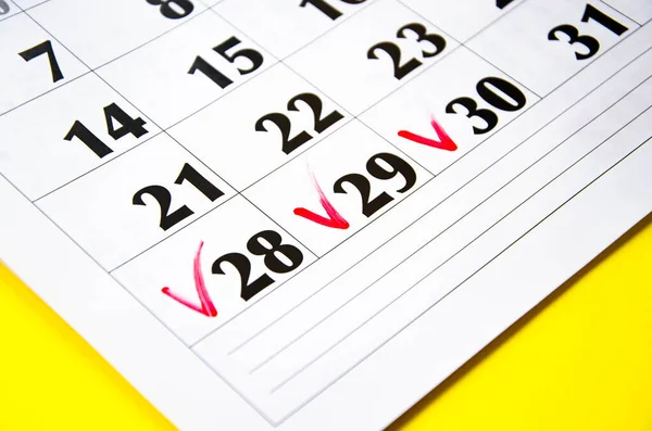 Marca Verificación Números Calendario Sobre Fondo Amarillo Marque Calendario Con — Foto de Stock