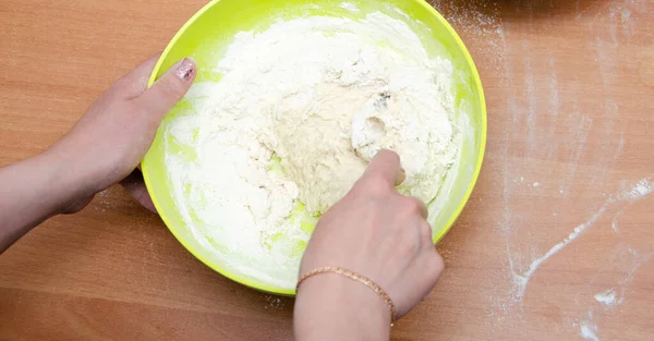 Female Hand Pours Flour Bowl Yeast Water Sugar Making Pizza — Stock Photo, Image