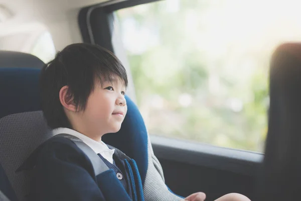 Portrait Enfant Asiatique Mignon Assis Dans Siège Auto — Photo