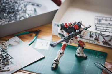 Bangkok, Tayland - 26 Ağustos 2016: Plastik model Gat-X103 Buster Gundam Master dereceli ölçek 1: 100