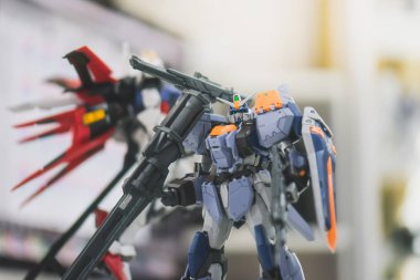 Bangkok, Tayland - 6 Ağustos 2016: Plastik model Gat-X102 düello Gundam saldırı kefen Master dereceli ölçek 1: 100