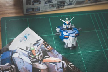 Bangkok, Tayland - 3 Ağustos 2016: Plastik model Gat-X102 düello Gundam saldırı kefen Master dereceli ölçek 1: 100