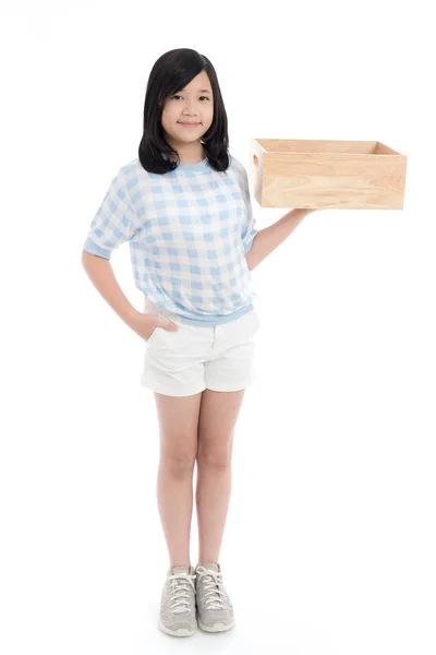 Menina Asiática Bonita Segurando Caixa Madeira Vazia Fundo Branco Isolado — Fotografia de Stock