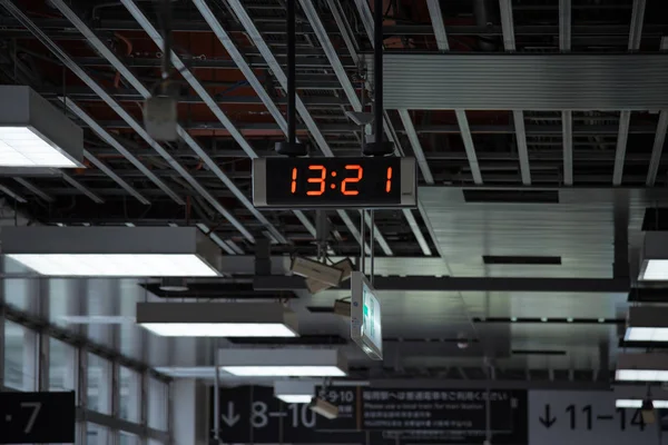 Fermeture Horloge Numérique Dans Gare — Photo