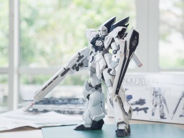 Bangkok, Tayland - 8 Mart 2018: Plastik model Msn-06s Sinanju Stein Ver.Ka (Mg) ölçek 1: 100