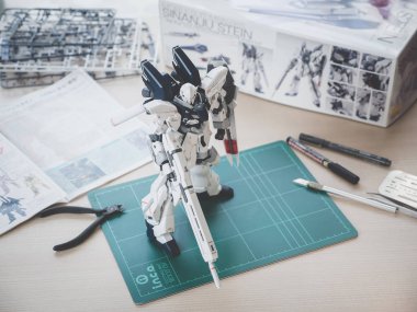 Bangkok, Tayland - 8 Mart 2018: Plastik model Msn-06s Sinanju Stein Ver.Ka (Mg) ölçek 1: 100