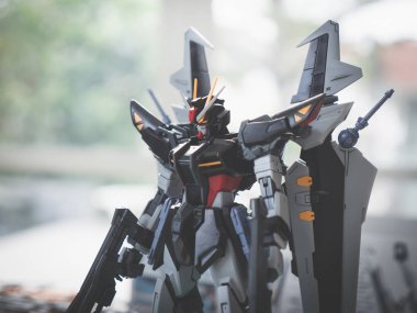 Bangkok, Tayland - Şubat 24, 2018: Plastik model Gat-X105e Strike Noir Gundam Master dereceli ölçek 1: 100