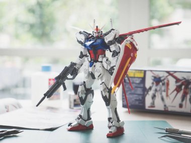 Bangkok, Tayland - Şubat 22, 2018: Plastik model Gat-X105 Aile Strike Gundam Ver.Rm Master dereceli ölçek 1: 100