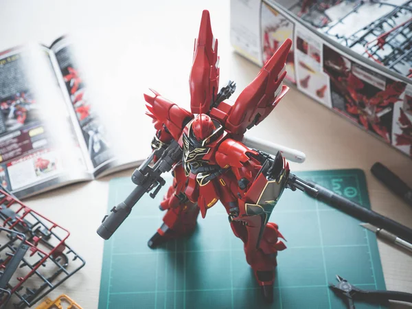 Bangkok, Tayland - Şubat 28, 2018: Plastik model Msn-06s Sinanju (Mg) ölçek 1: 100