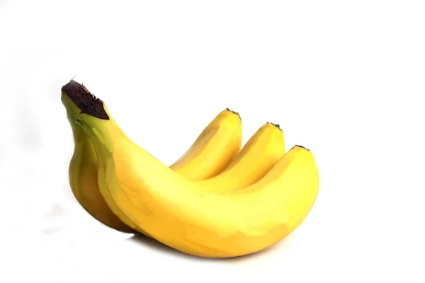 Drei Bananen isoliert auf weißem Hintergrund. horizontales Bild — Stockfoto