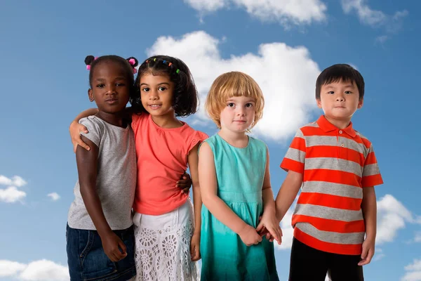 组的多种族的孩子们的肖像 — 图库照片