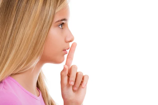 Νεαρό κορίτσι με το δάχτυλο στα χείλη ως ιδέα να παραγγέλνεις τη σιωπή μου — Φωτογραφία Αρχείου