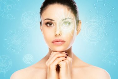 Biyometrik doğrulama konsepti. Beyaz arka planda güzel bir kadının yüz tanıma sistemi