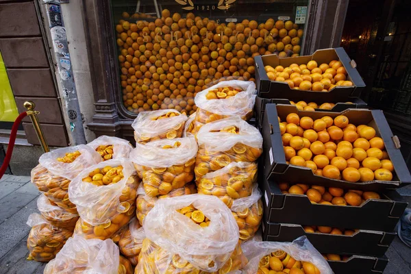 Sztokholm Szwecja Lipiec 2019 Juice Bar Centrum Sztokholmu Stos Świeżych — Zdjęcie stockowe