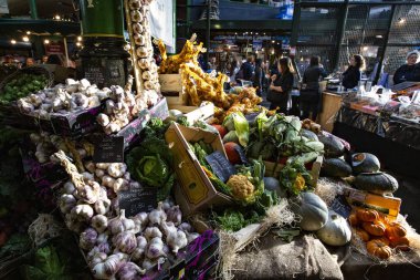 LONDON, İngiltere - Ekim 2019: Londra Borough Market, Londra, Birleşik Krallık