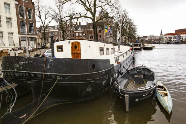 Amsterdam Nizozemsko Prosinec 2019 Typické Město Amsterdam Amsterdam Kanály Lodě — Stock fotografie