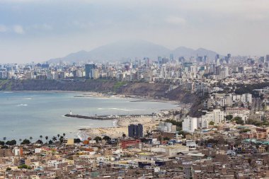 Lima silueti, Lima şehrinin havadan görünüşü, Pasifik Okyanusu kıyısı, Lima Sahili, Peru