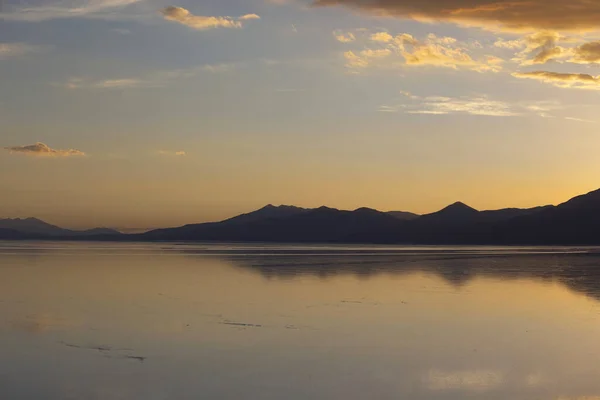 Espetacular Pôr Sol Uyuni Salt Lake Bolívia — Fotografia de Stock