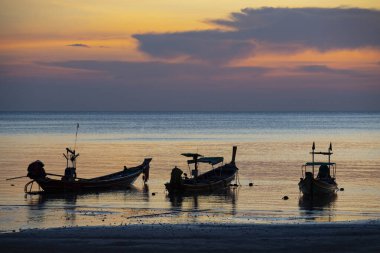 Sairee sahilinde muhteşem bir gün batımı, Koh Tao, Tayland