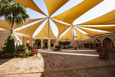 DOHA, Katar - Şubat 2020: Katara Kültür Köyü Mimarlık Detayları, Doha, Katar