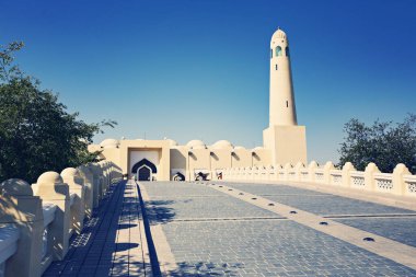 DOHA, Katar - Şubat 2020: İmam Abdul Wahhab Camii. Katar Devleti Büyük Camii, Doha
