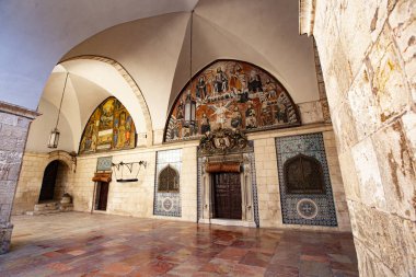 JERUSALEM, ISRAEL - Kasım 2019: Kudüs 'ün Ermeni Mahallesi' nde kilise mimarisi detayları