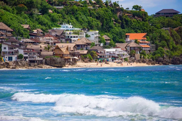 Bella Spiaggia Soleggiata Dreamland Con Ville Case Mare Lungo Costa — Foto Stock