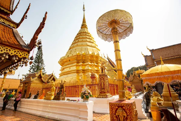 Chiang Mai Thaïlande Mars 2019 Stupa Doré Temple Bouddhiste Wat — Photo