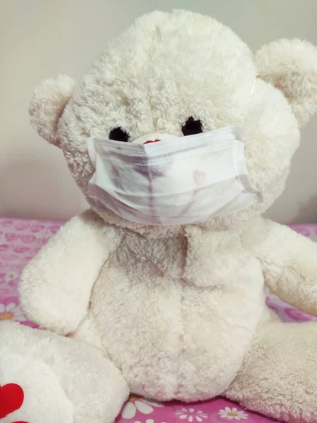 Osito Peluche Con Máscara Médica Protectora — Foto de Stock