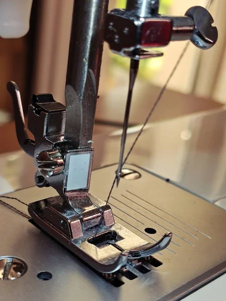 Modern Sewing Machine Close Shot Needle Thread Modern Sewing Machine — Stock Photo, Image