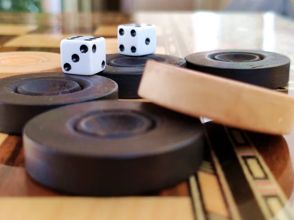 Backgammon Con Incrustaciones Madera Juego Tablero Backgammon Madera Con Incrustaciones —  Fotos de Stock