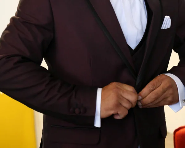 Stylish Groom Getting Ready for Wedding Ceremony — Stok fotoğraf