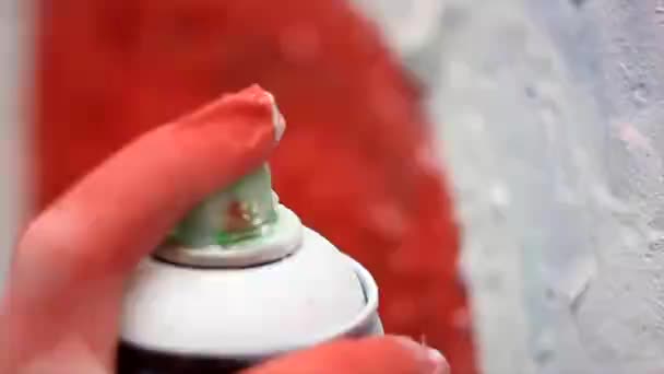 Artist Sprays Paint Out Bologna — Stock Video