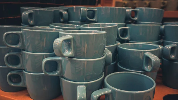 Керамические Чашки Чая Магазине — стоковое фото