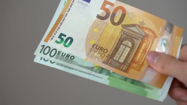 Člověk Počítá Eurobankovky — Stock video