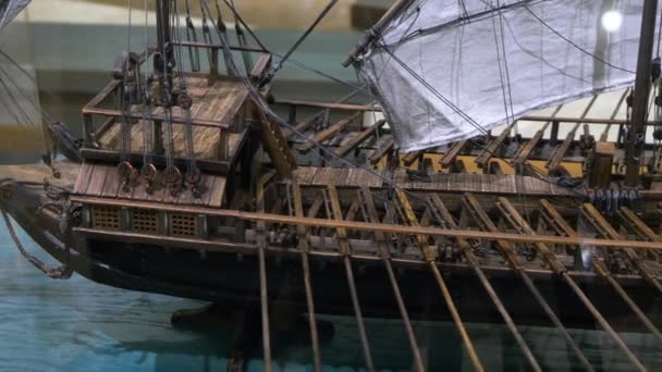 ミニチュアの古い船のレイアウト — ストック動画