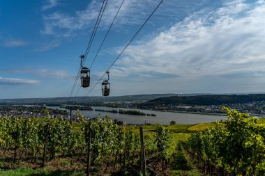 Niederwald Monumentand 'a telgraflı araç, orta ren. 