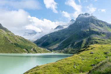 Bieler Hoehe, Montafon Silvretta 'da göl ile birlikte Avustralya Alplerinde.