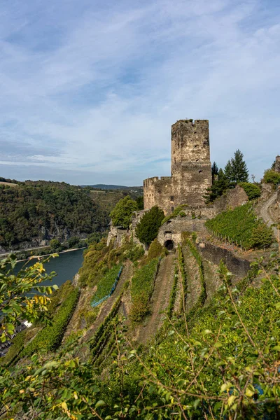 Gutenfels kastély rheinsteig nyomvonal a középső orrszarvú-völgyben, — Stock Fotó