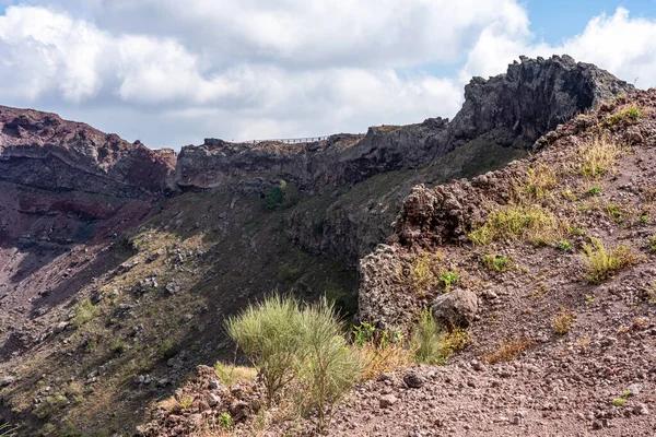 Vesuv bergskrater utsikt, neapel, italy — Stockfoto
