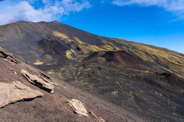 Sicilya Adası yakınlarındaki etna volkanı, İtalya