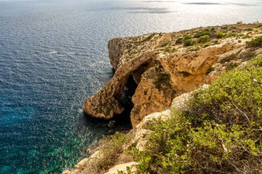 Blue Grotto, Malta 'daki Malta kıyısı ve Akdeniz manzarası