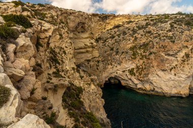Blue Grotto, Malta 'daki Malta kıyısı ve Akdeniz manzarası