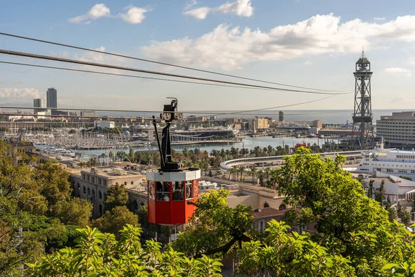 Historic red cable car cabin with harbor and panorama of Barcelo — Stock Photo, Image