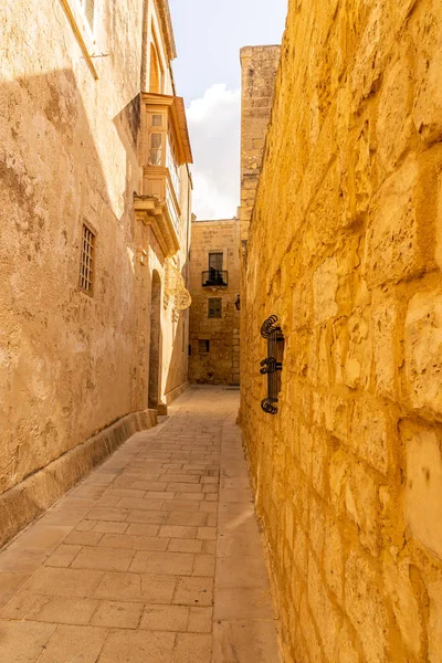 Widok na ulice w starożytnym mieście Mdina, wyspa Malta — Zdjęcie stockowe