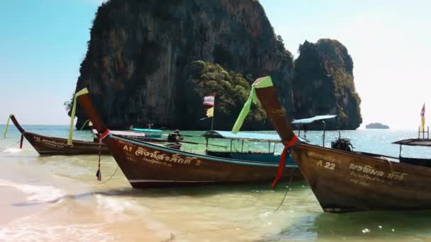 Hosszú Hajók Railay Strand Thaiföld Krabi Stock Videó