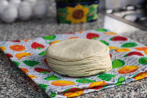 Fresh corn tortilla 로열티 프리 스톡 사진