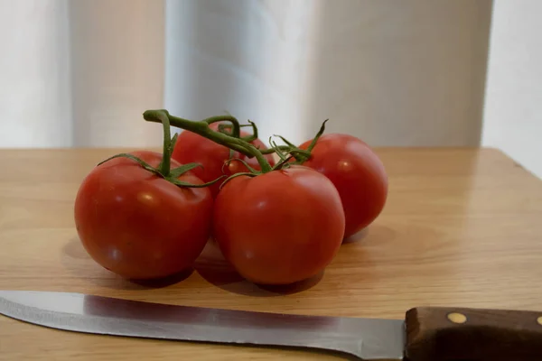 Färska Röda Runda Delicius Tomater Slet — Stockfoto