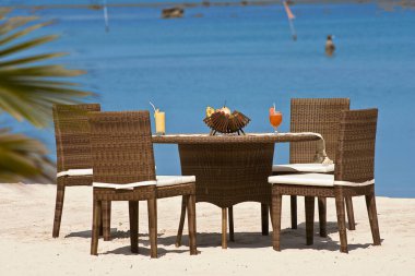 Sanatsal Etnik Klas Modern Şık Ev İçi Lüks Ev İçi ve Açık Bahçe Park Mobilya Masası Mobilya Kabine Aksesuarları Rattan Plastik Wicker veya Otel ve Ev için Tahta Malzemeler